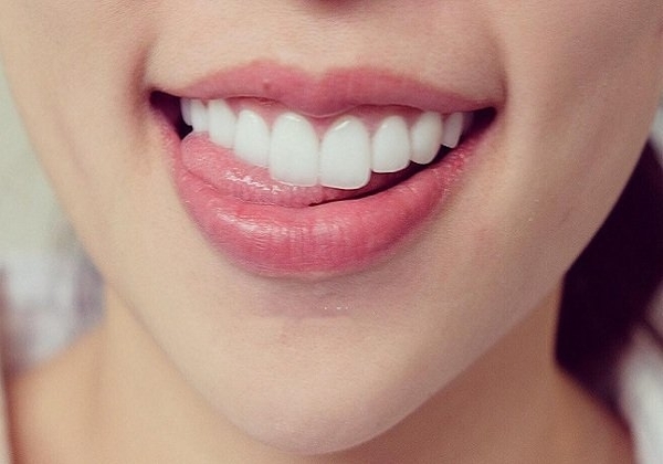 Có thể nói, răng sứ Veneer được đánh giá là một trong những phương pháp kỹ thuật phục hình cho răng mới nhất hiện nay